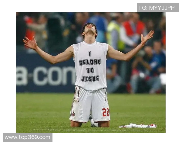 卡卡足球明星照片展现其辉煌职业生涯与场上风采的精彩瞬间